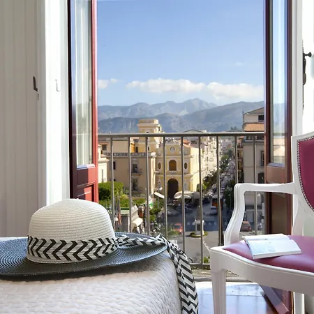 La Casa Dell'Orologio - Main Square Hotel Sorrento Exterior photo